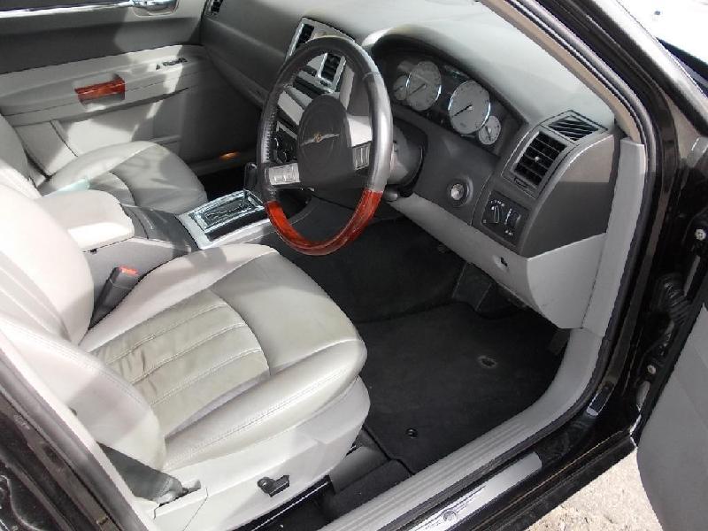 Chrysler 300C - 05-10