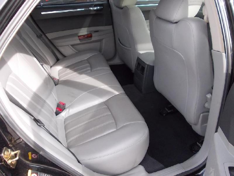 Chrysler 300C - 05-10