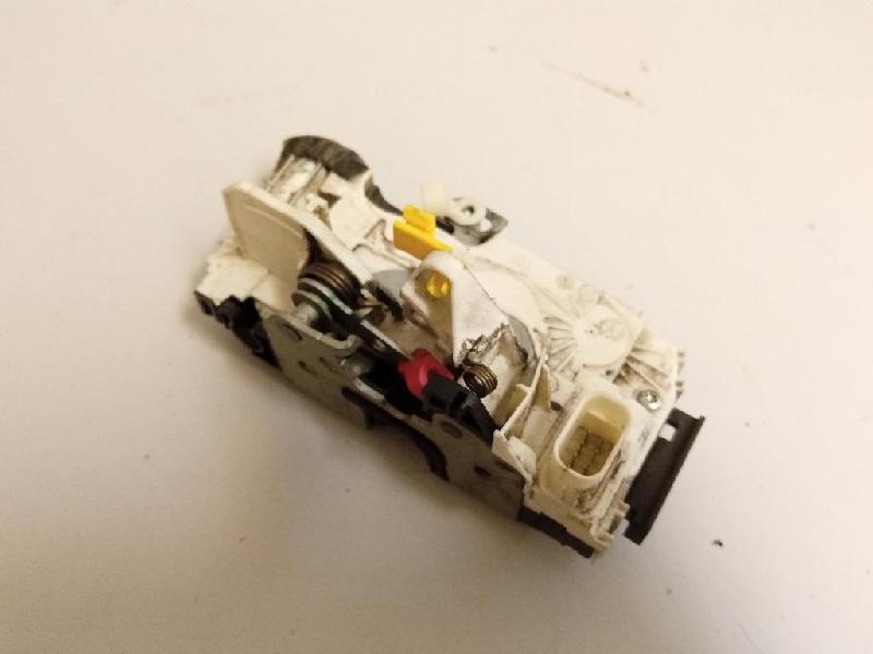 RF Door Lock Mechanism