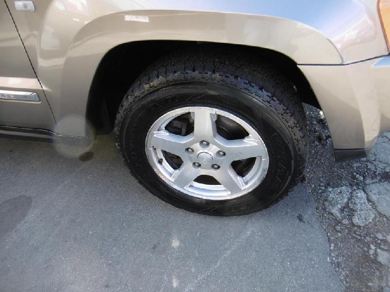 Jeep Grand Cherokee - WH 05-10