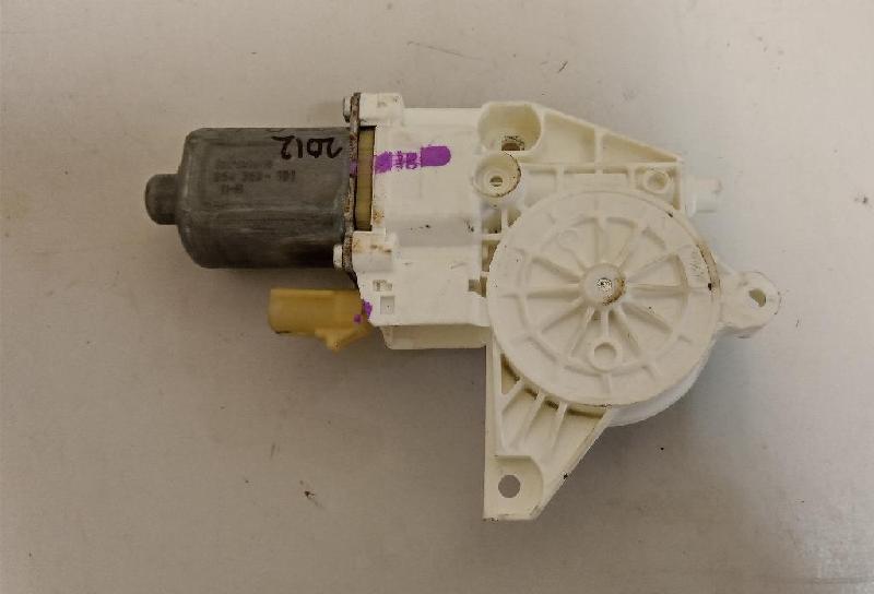 LR Door Elec Regulator