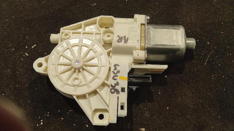 RR Door Regulator Motor