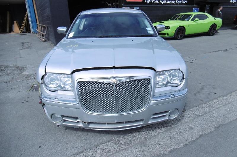 Chrysler 300C - 05-10