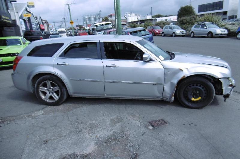 Chrysler 300C - 05-10