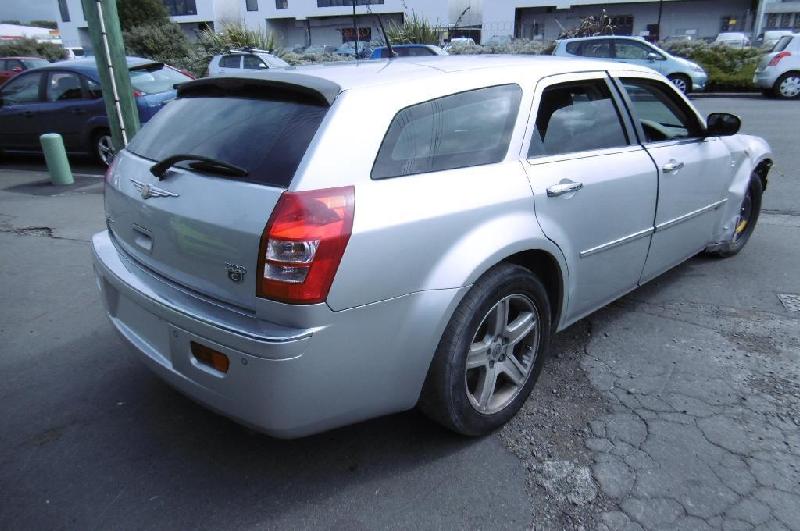 Chrysler 300C - 05-10