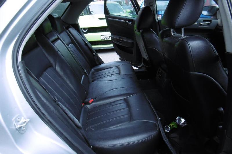 Chrysler 300C - 05-10