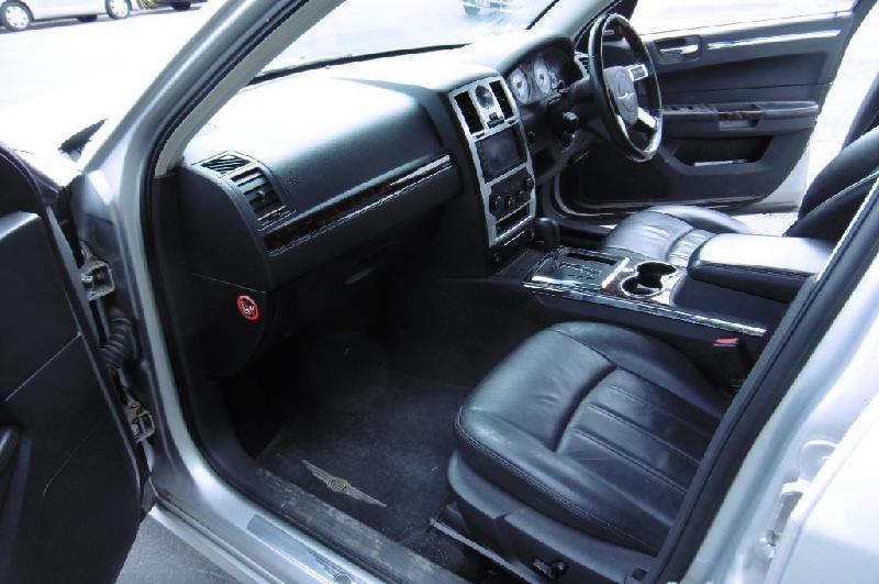 Chrysler 300C - 05-10