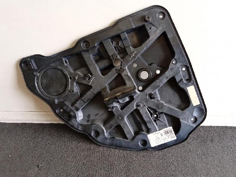 LR Door Elec Regulator