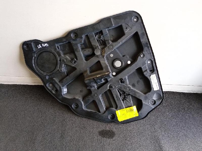 LR Door Elec Regulator