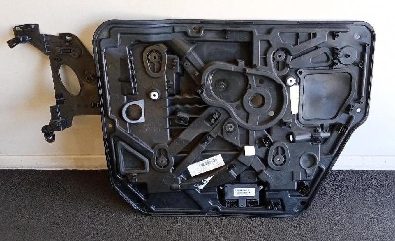 LR Door Elec Regulator