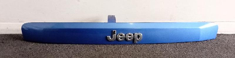 Tailgate Garnish 1 Piece