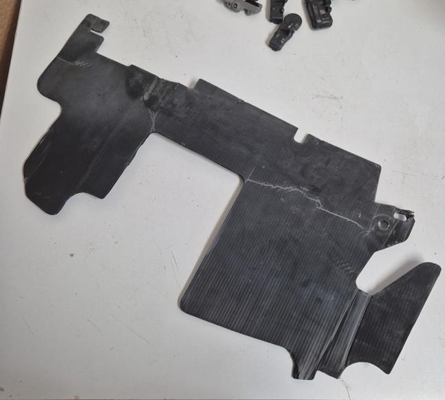 RH Rad. Air Deflector