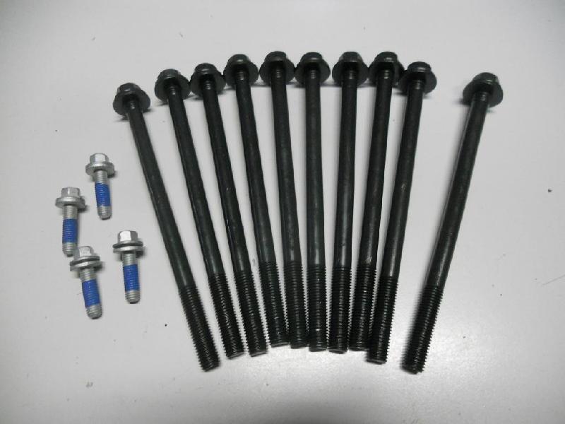 Cylinder Head Bolt Kit