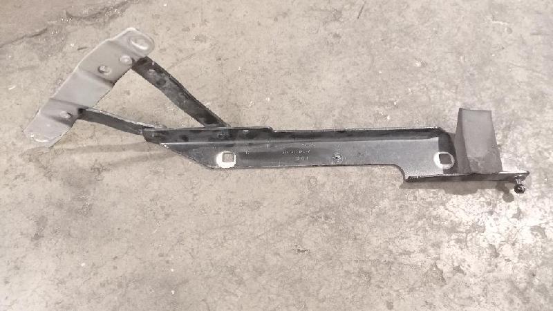 RH Bonnet Hinge