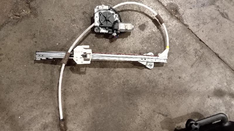 LR Door Elec Regulator