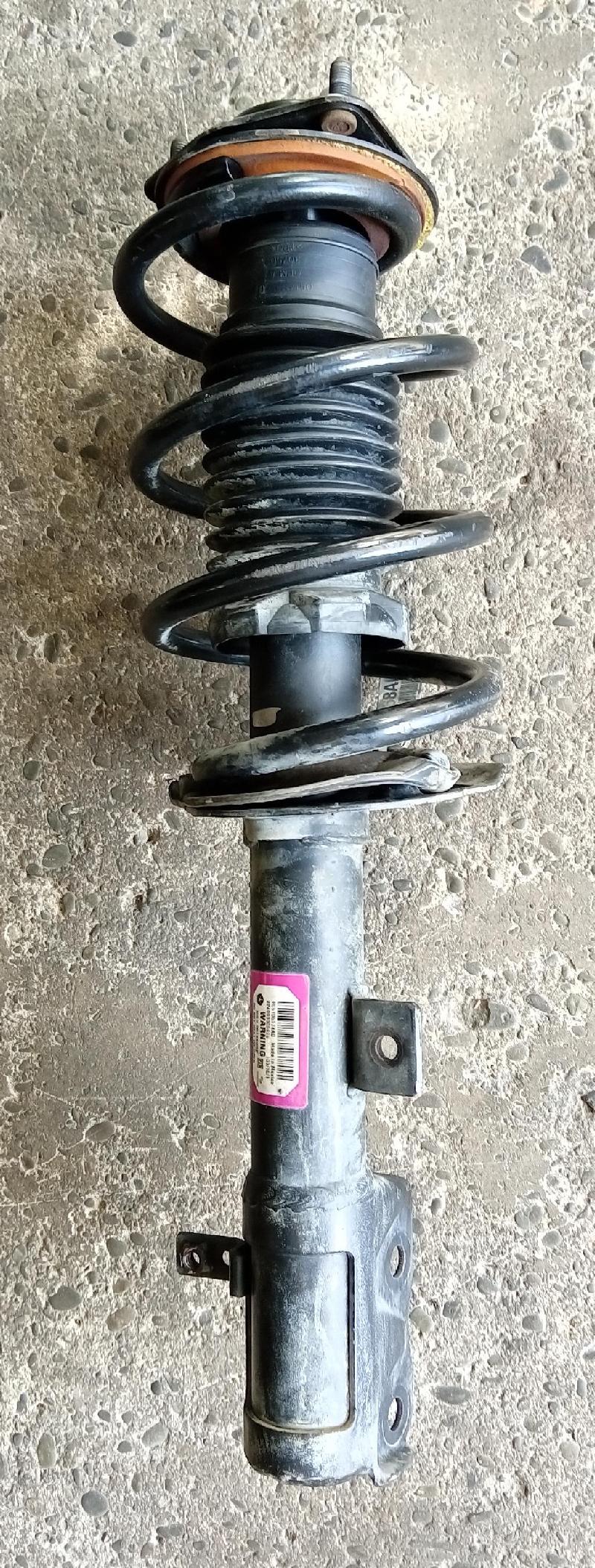 RF Strut