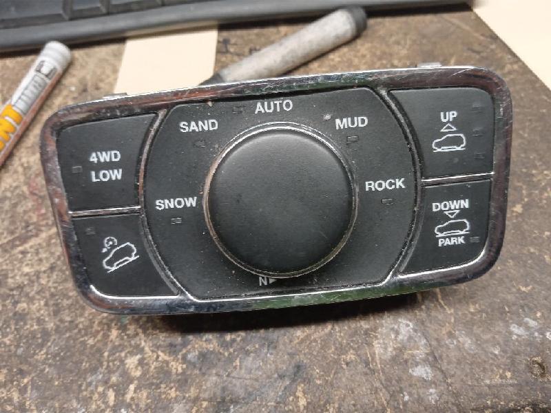 4WD Engagement Switch