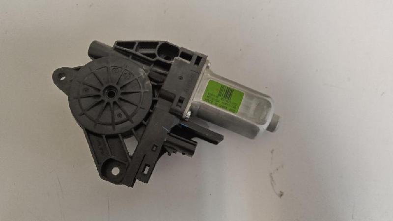 RR Door Regulator Motor