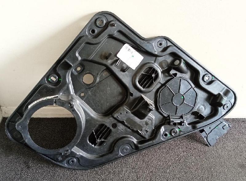 RR Door Elec Regulator