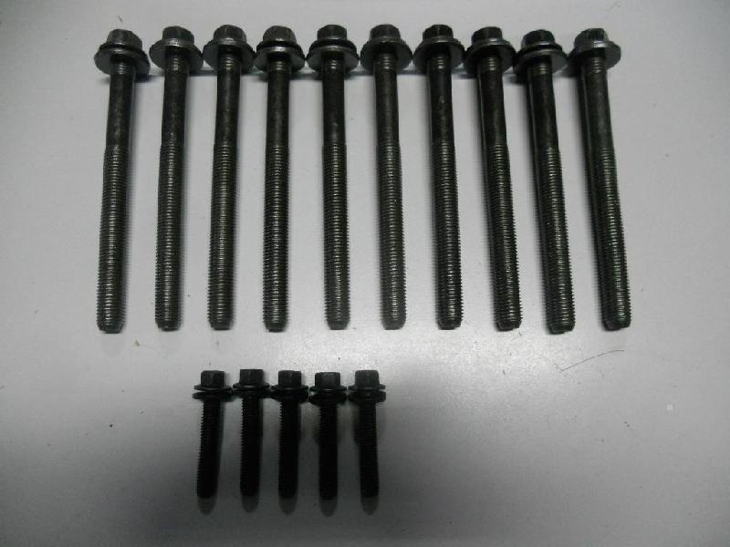 Cylinder Head Bolt Kit