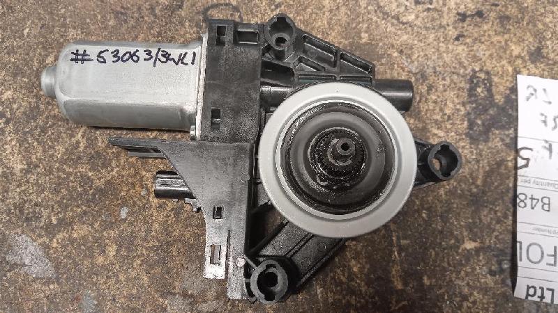RR Door Regulator Motor