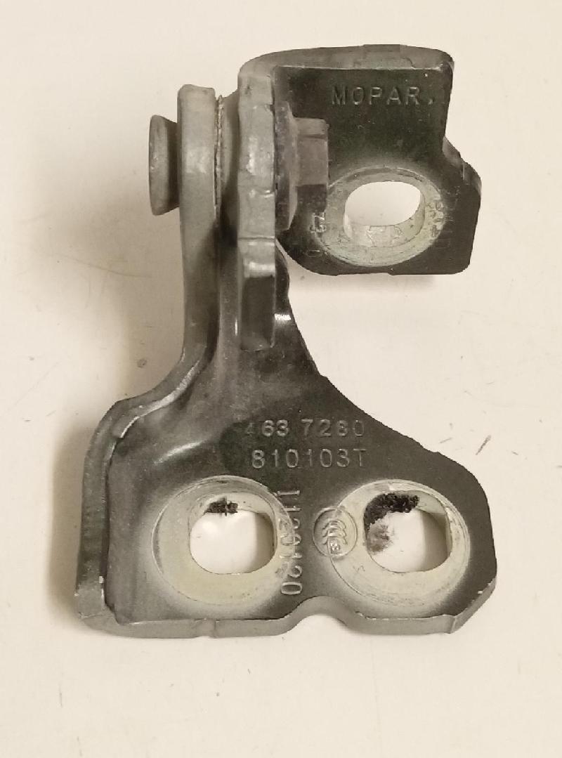RF Bottom Door Hinge