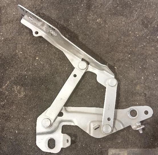 RH Bonnet Hinge