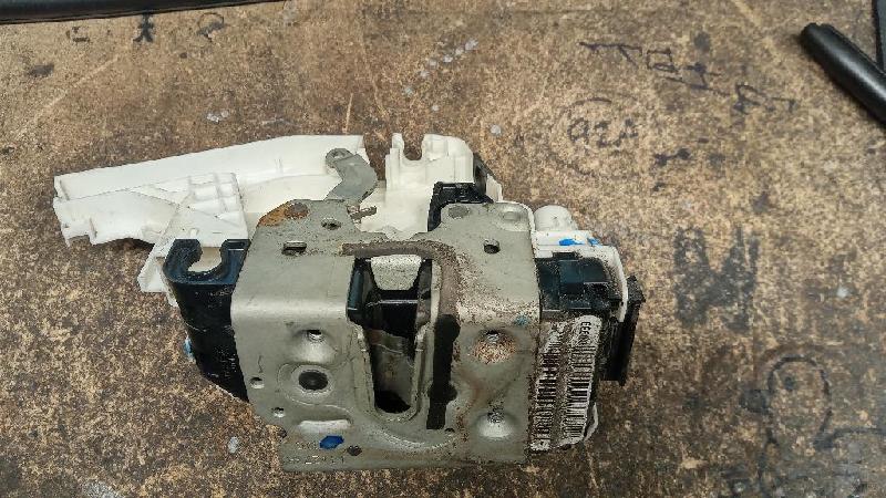 RF Door Lock Mechanism