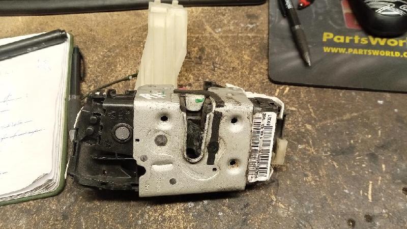 RF Door Lock Mechanism