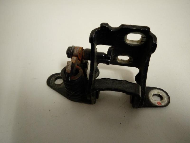 RF Bottom Door Hinge