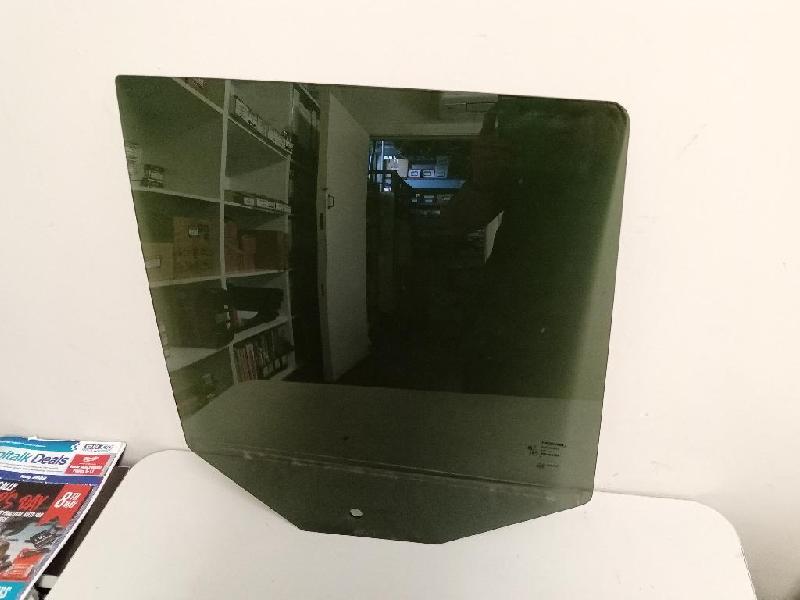 RR Door Glass