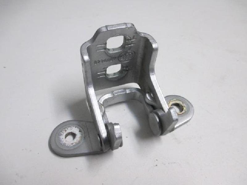 RR Top Door Hinge