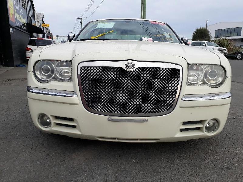 Chrysler 300C - 05-10