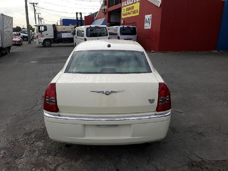 Chrysler 300C - 05-10