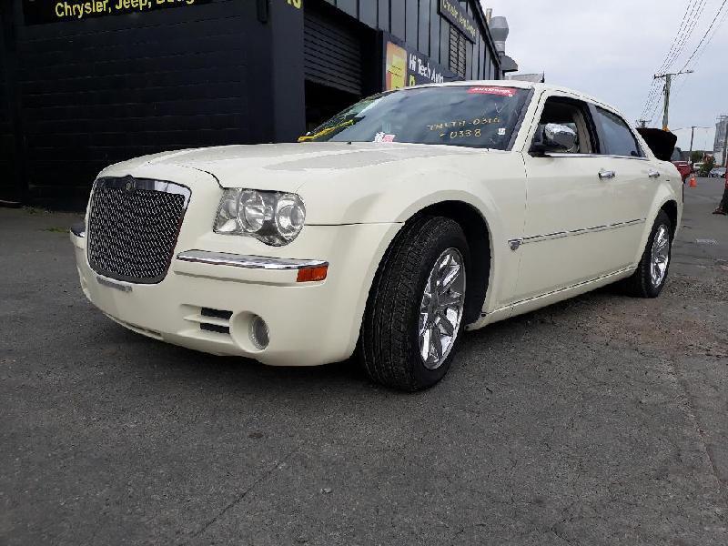 Chrysler 300C - 05-10