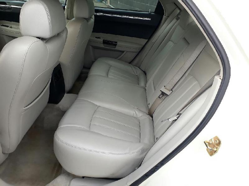 Chrysler 300C - 05-10