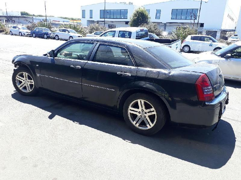 Chrysler 300C - 05-10