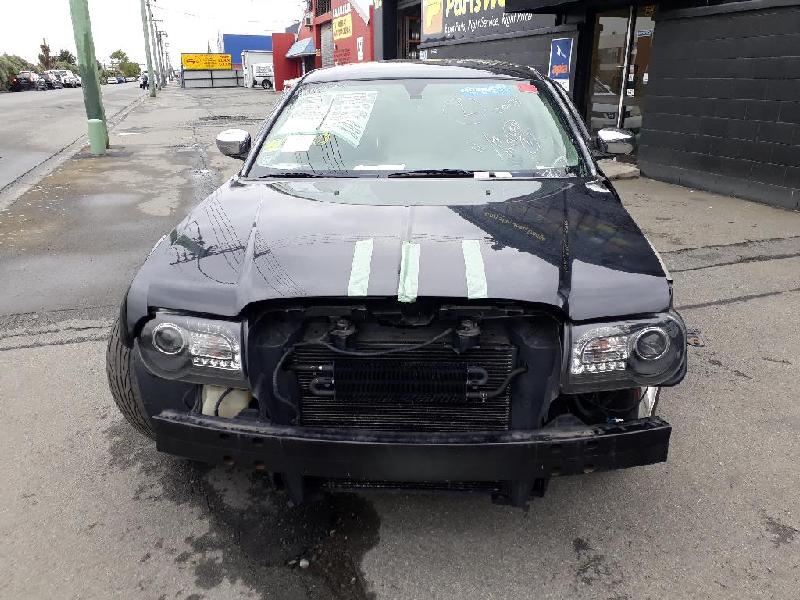 Chrysler 300C - 05-10