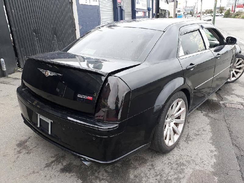 Chrysler 300C - 05-10