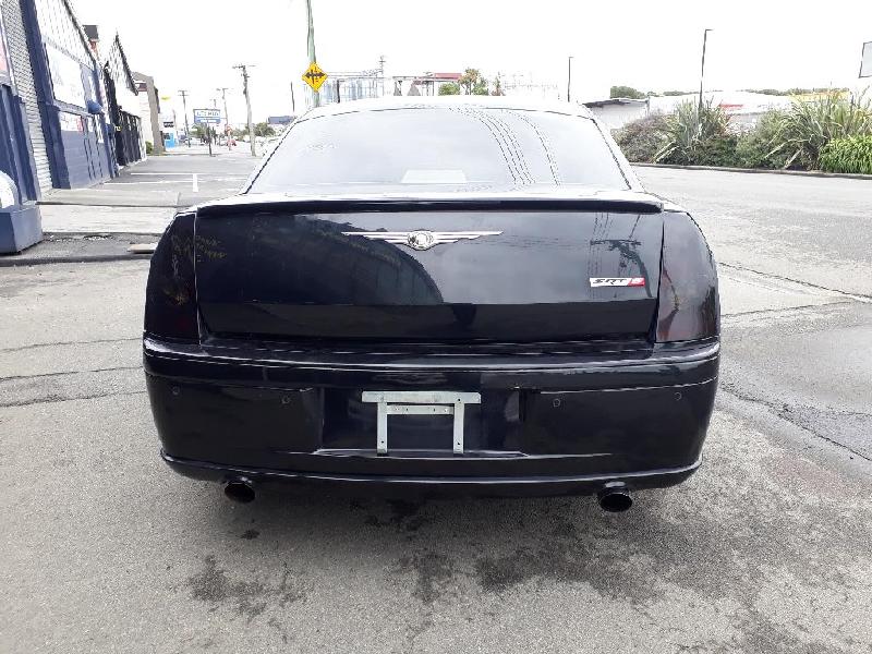 Chrysler 300C - 05-10