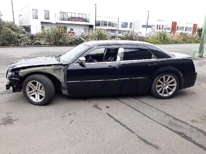 Chrysler 300C - 05-10