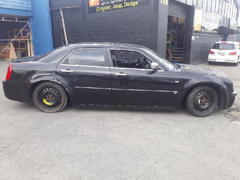 Chrysler 300C - 05-10