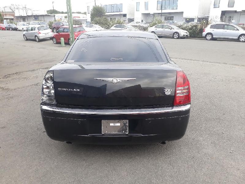 Chrysler 300C - 05-10