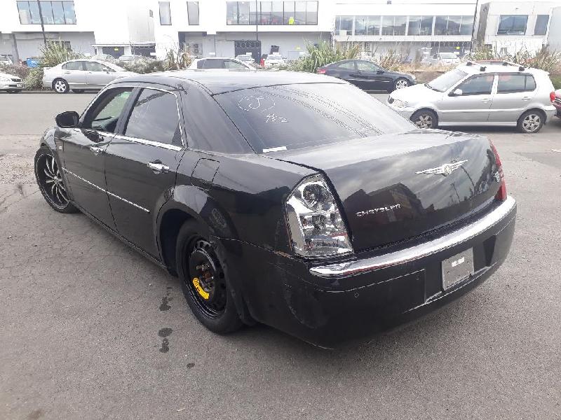 Chrysler 300C - 05-10