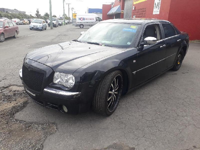 Chrysler 300C - 05-10