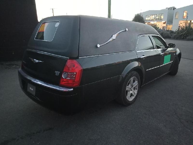 Chrysler 300C - 05-10