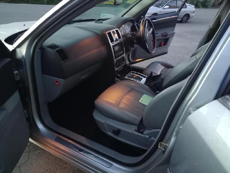 Chrysler 300C - 05-10