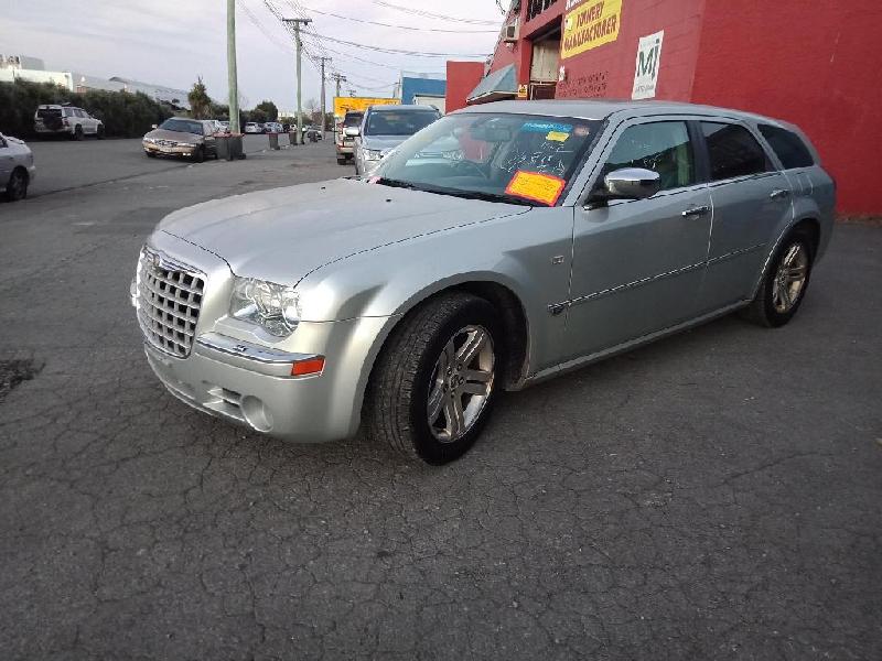 Chrysler 300C - 05-10