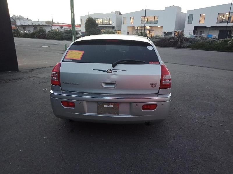 Chrysler 300C - 05-10