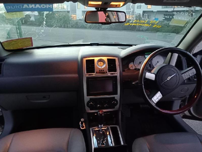 Chrysler 300C - 05-10